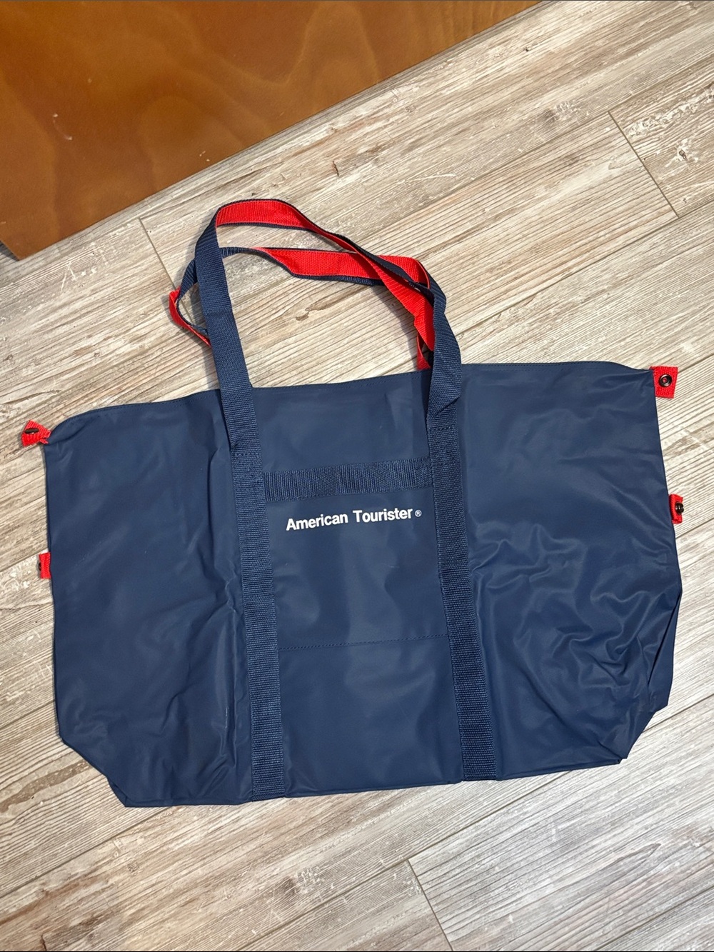 American Tourister Navy Duffel Tote with Red Trim - Picture 3 of 8